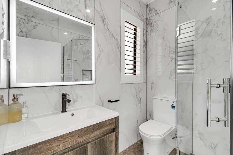 64a Smale Street Point Chevalier_11