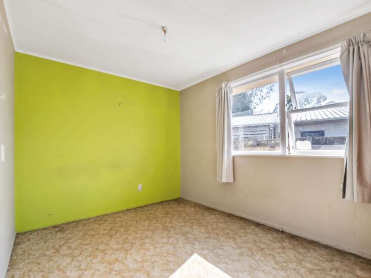 5 Kouma Place Fairy Springs_15