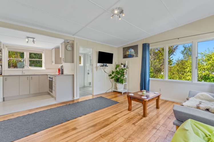 83 Leigh Road Leigh_6