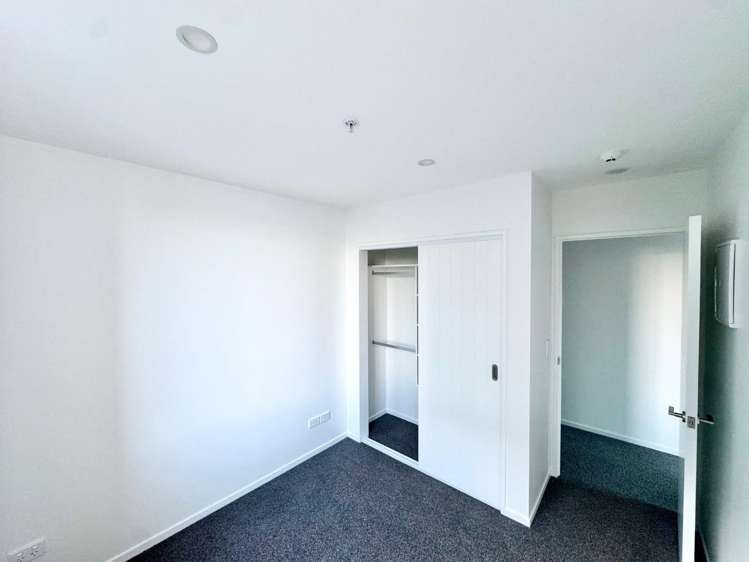 102/5 Rauemi way Te Atatu South_4