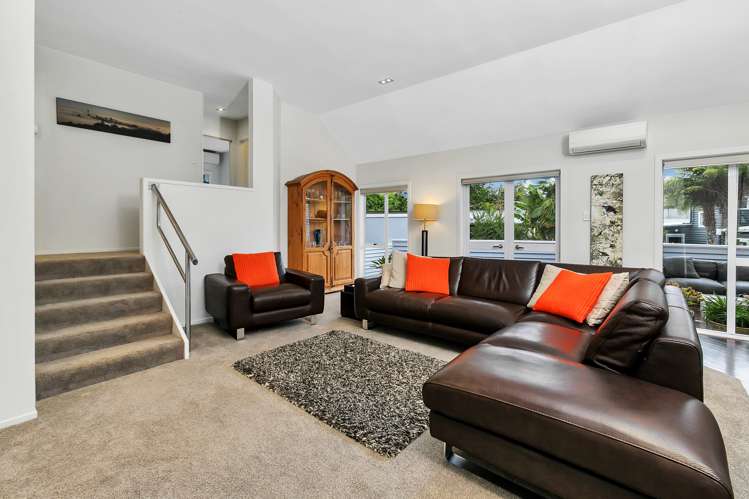 2/15 Newell Street Point Chevalier_8