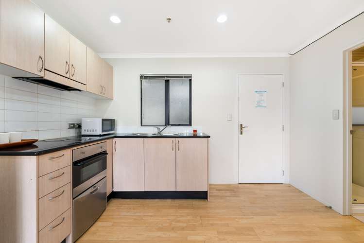 D502/176 Broadway Newmarket_13