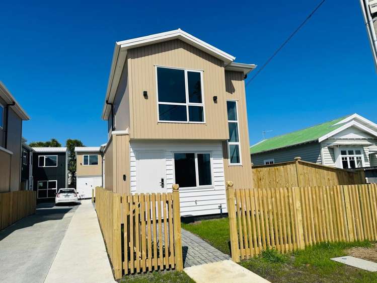 115 Luke Street East 10057_2