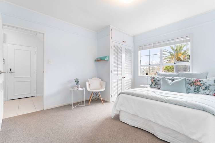 1/1 Folkestone Street Murrays Bay_25