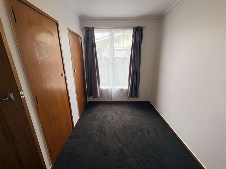 2/303 Lyndon Road West Hastings Central_5