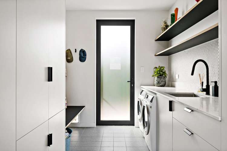 17 Dinning Road Riverhead_12