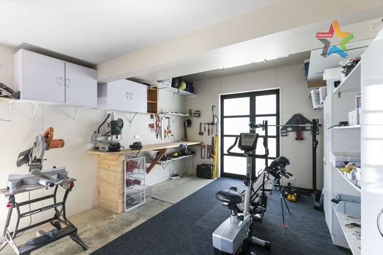 1 Mewburn Rise Karori_11