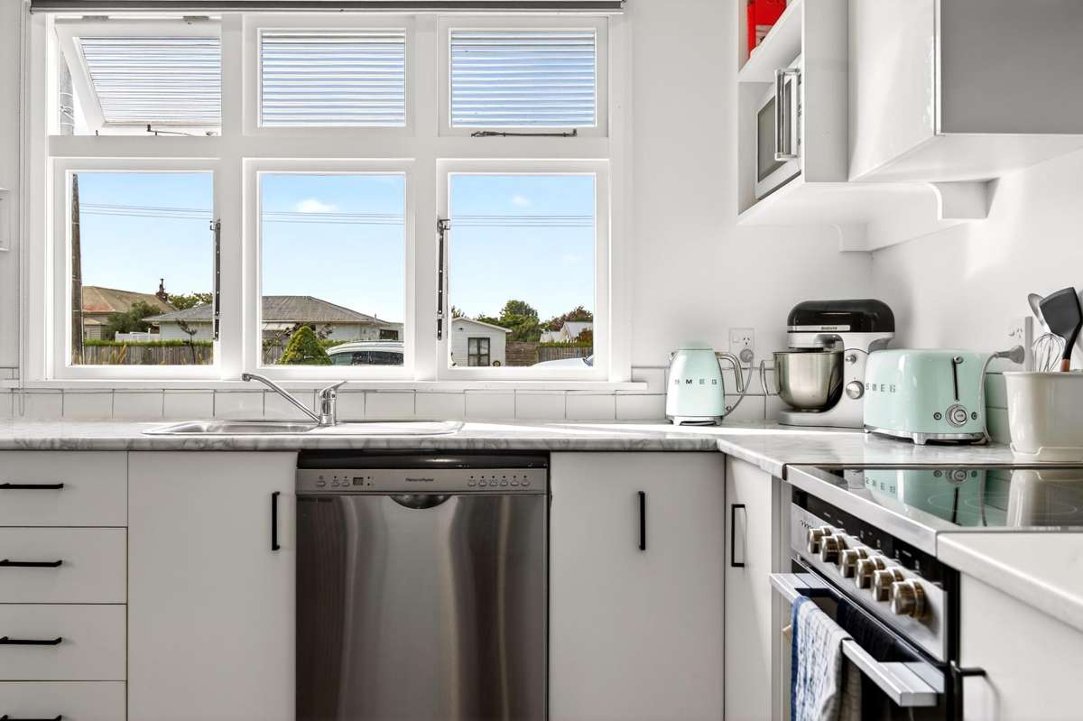 382 High Street South_2