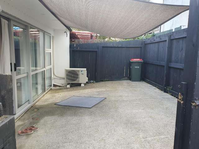 2/5 Oates Road Glen Eden_4