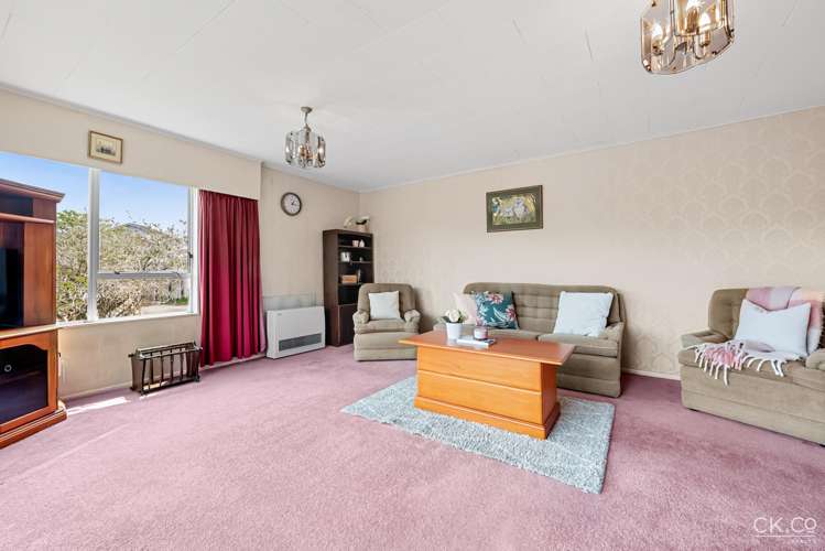 13 Christchurch Crescent Kelson_4