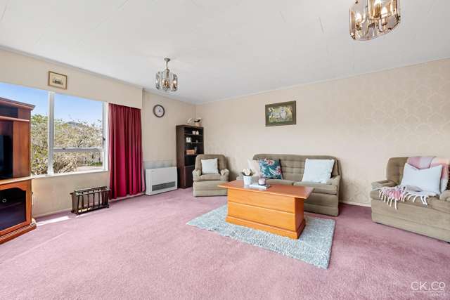 13 Christchurch Crescent Kelson_4