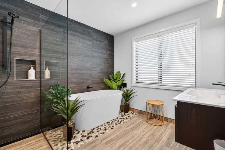 12 Airstrip Ridge Parkvale_19