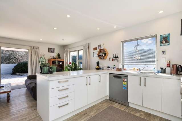 227 Racecourse Road Allenton_4