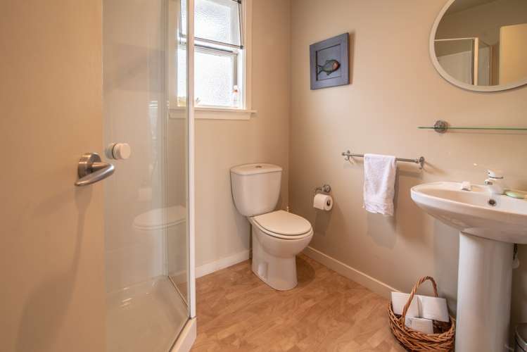 7 Seaview Avenue Akaroa_19