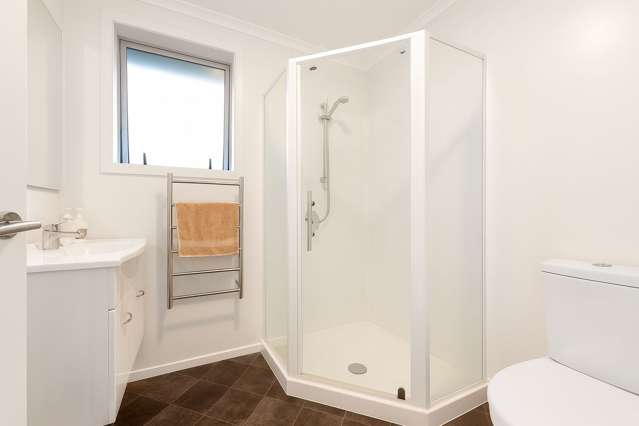 35 Chiefs Court Hamilton East_1