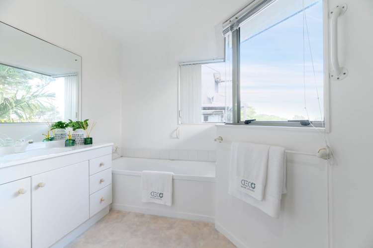 73 Pemberton Avenue Bayview_16