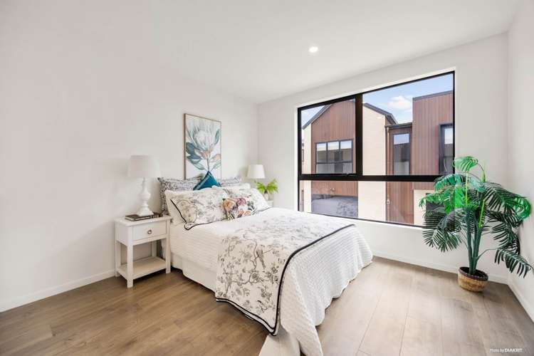 11 Rene Place Sunnyhills_7