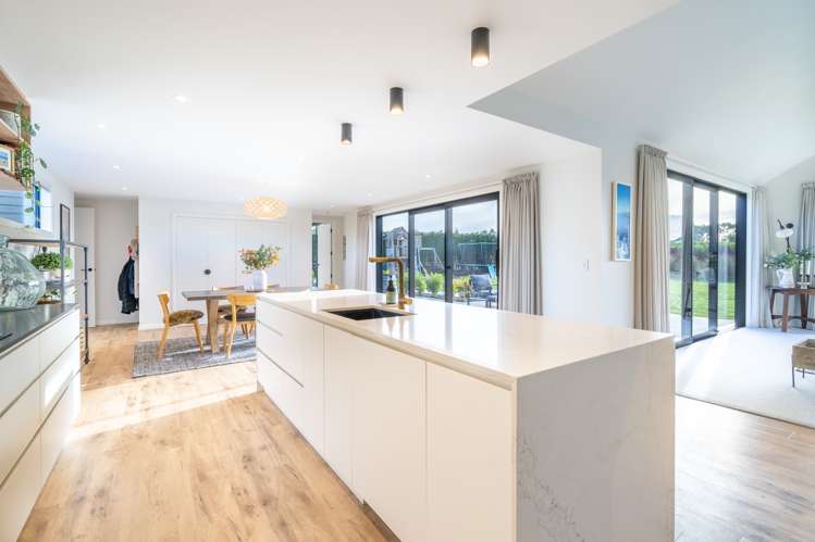 69 Aicken Road Otatara_11