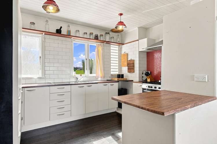 25 Kahikatea Drive Kinloch_13