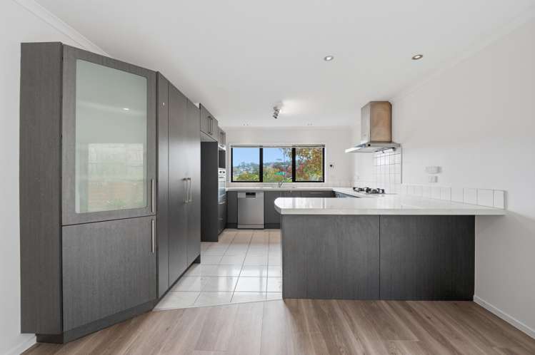 2 Spring Valley Place 10862_8