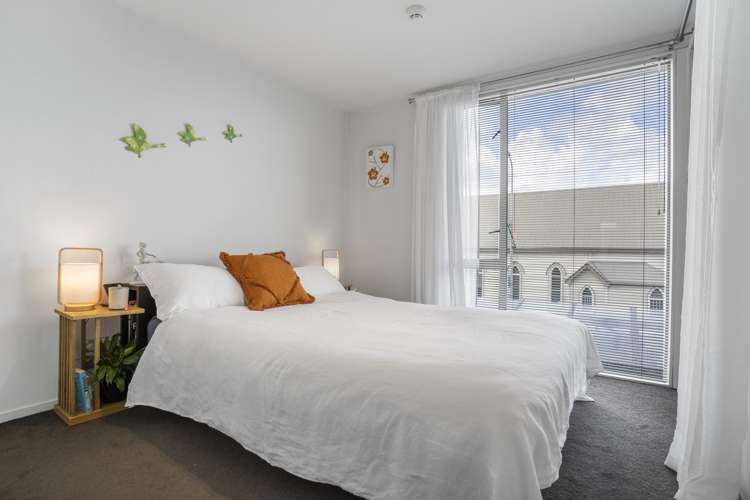 4u/435 New North Road Kingsland_8