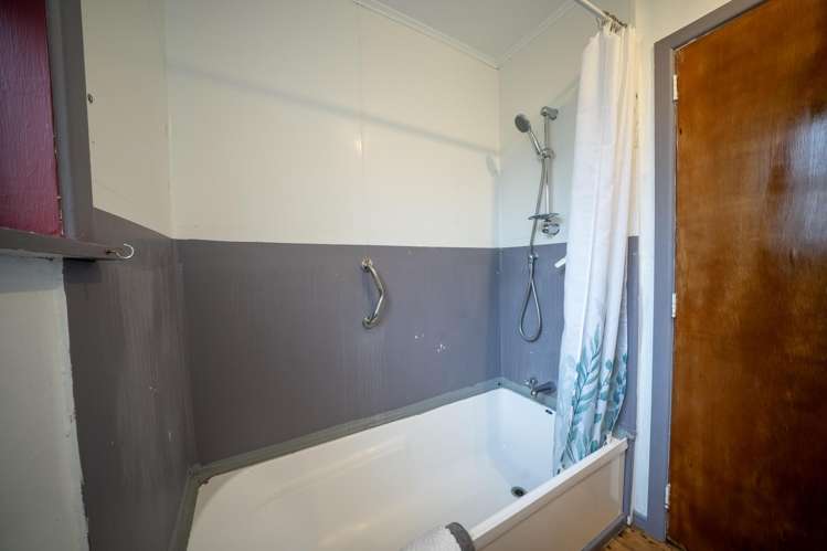 25 Brooker Grove Newlands_16