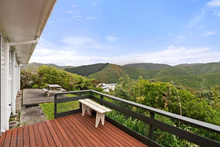 4 Camrose Grove Kingston_10