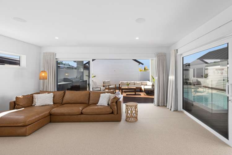 29 Warwick Crescent Taradale_5