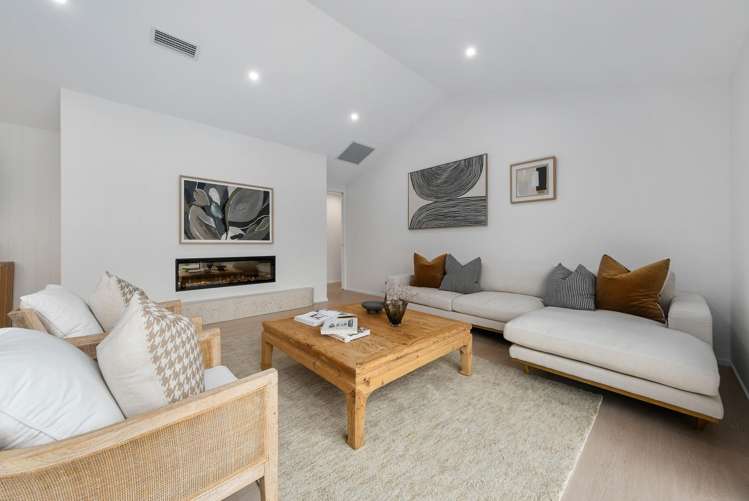 55 River Stone Drive Halswell_6