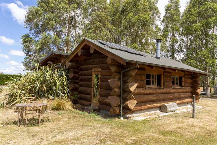 570 Foothills Road Okuku_19