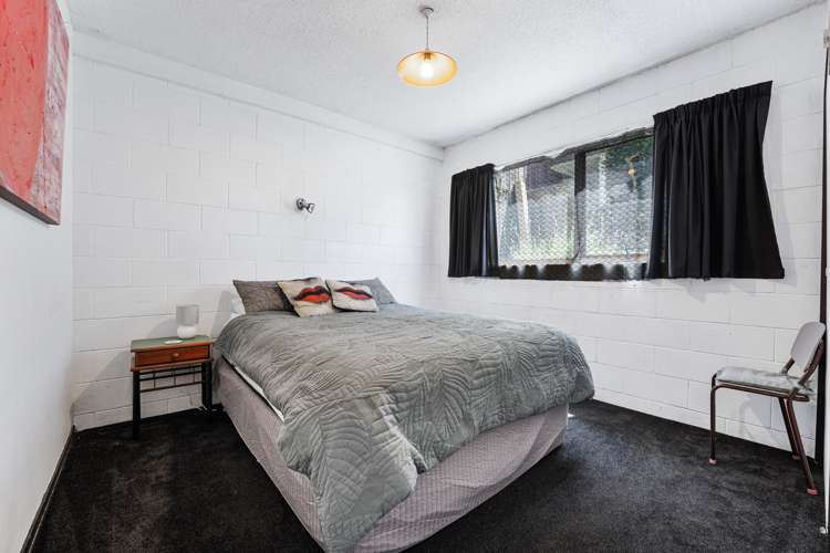 20 Tiverton Crescent Whalers Gate_16