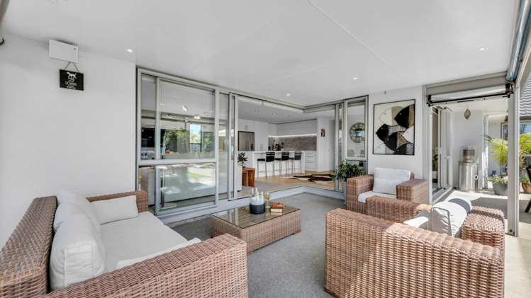 21 Constellation Avenue Beachlands_39