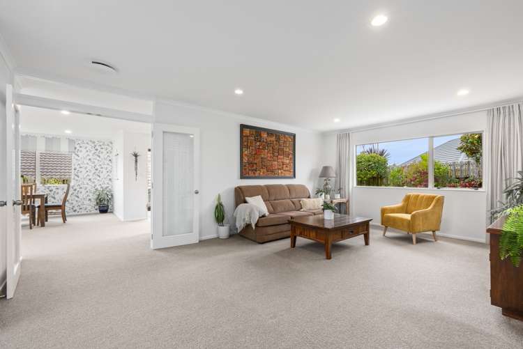 35 Rivervale Grove Stanmore Bay_10