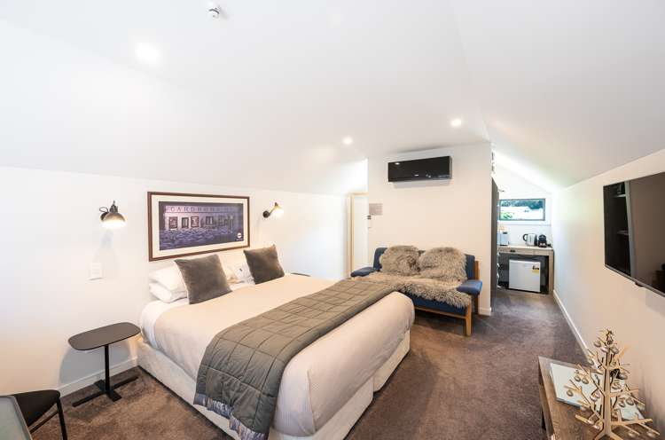 672 Aubrey Road Wanaka_17