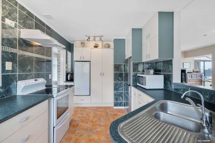 12a Girrahween Drive Totara Vale_4