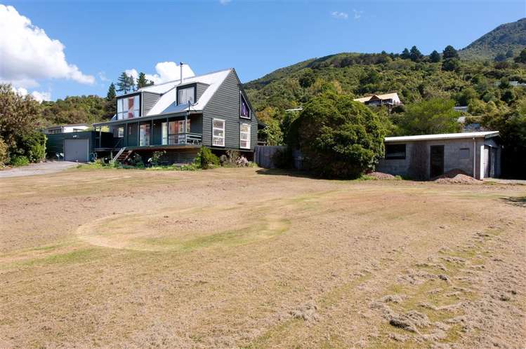 15 Tirimoana Terrace Anakiwa and Surrounds_37