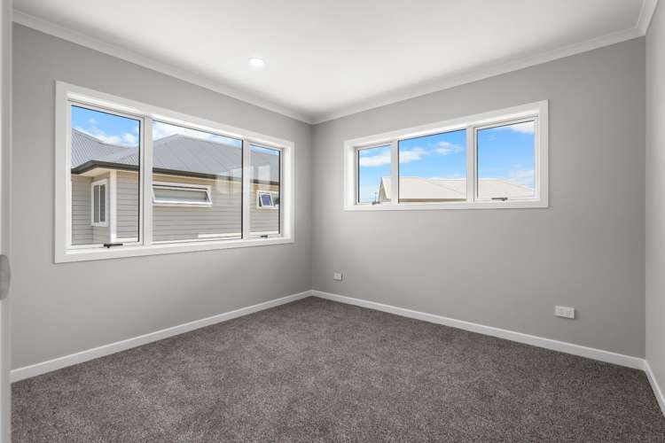 49 McCorquindale Drive 2743_9