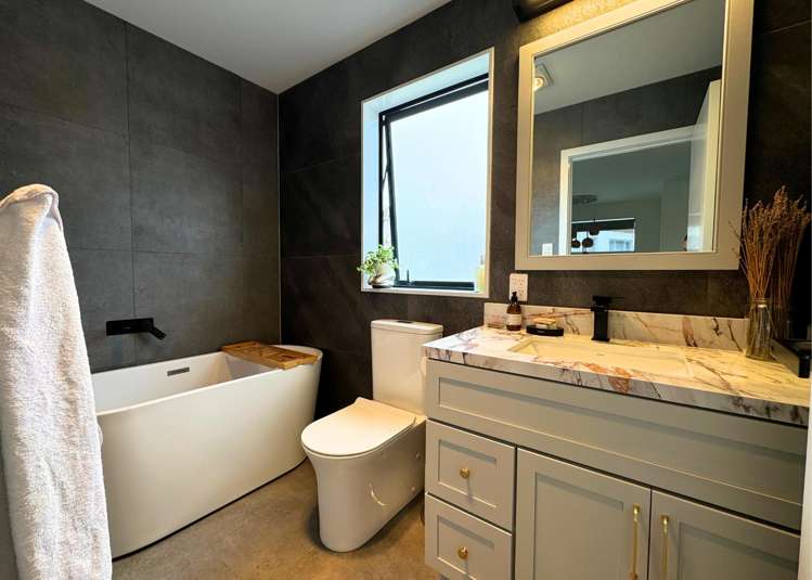 10 Mahinga Place Massey_13