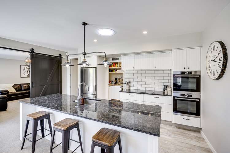 6 Pelorus Avenue Poraiti_7