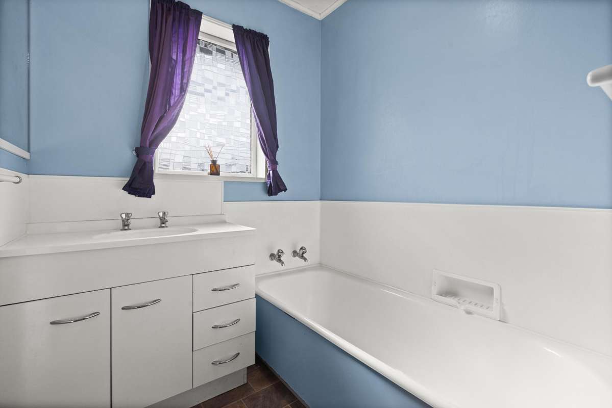 32 Robinson Crescent_4