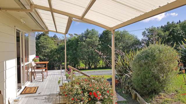 375 Pah Hill Road Wharehine_1