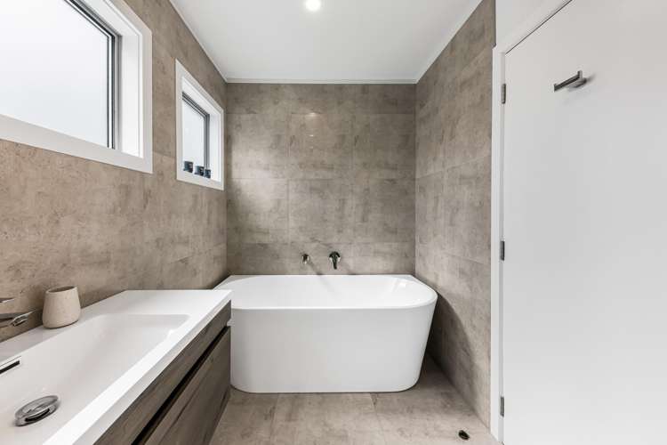 1 Maryland Street Point Chevalier_16