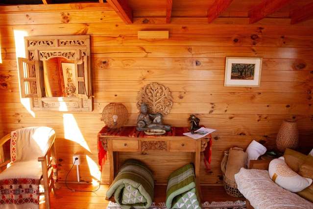 132 Lone Kauri Road Karekare_3