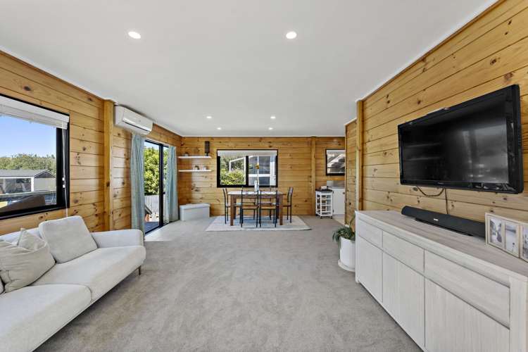 22 Albatross Road Red Beach_8