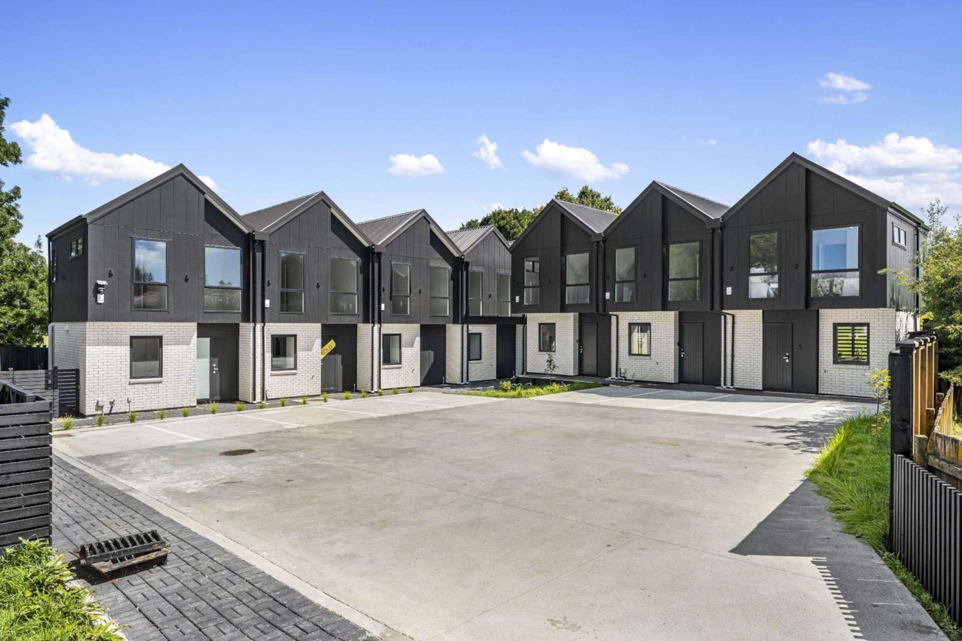 1/7 Cindy Place Pakuranga_0