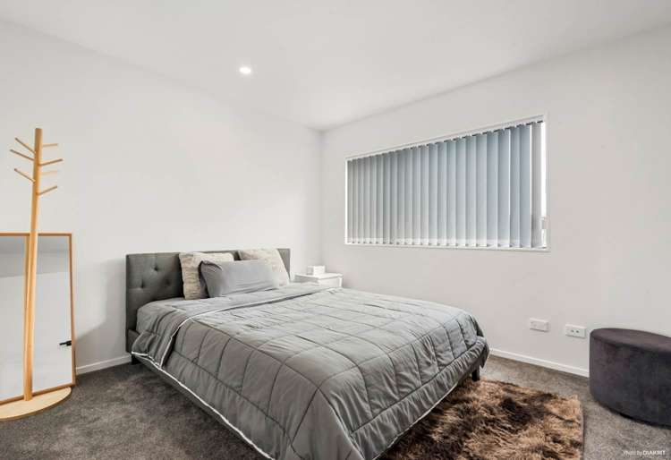 8B Hobart Crescent Wattle Downs_5