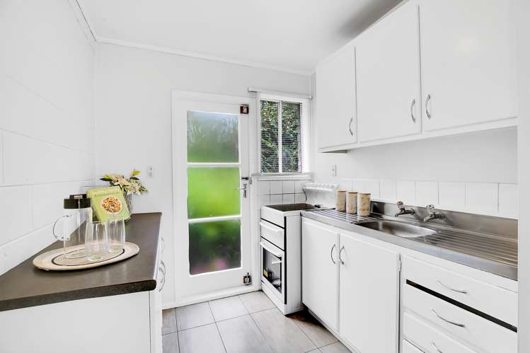 2/33 Grassways Avenue Pakuranga_9