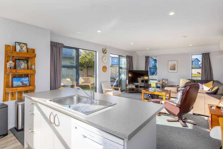 22 Eric Adam Way Linwood_3