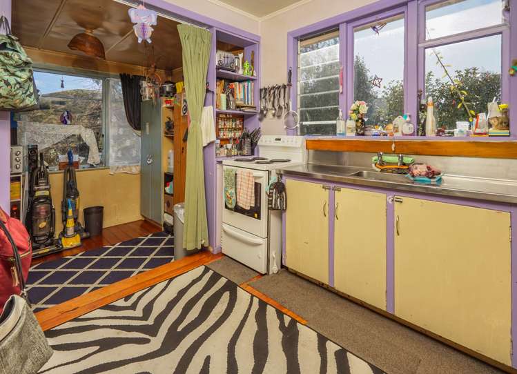 222 Saint Vincent Street Toi Toi_7