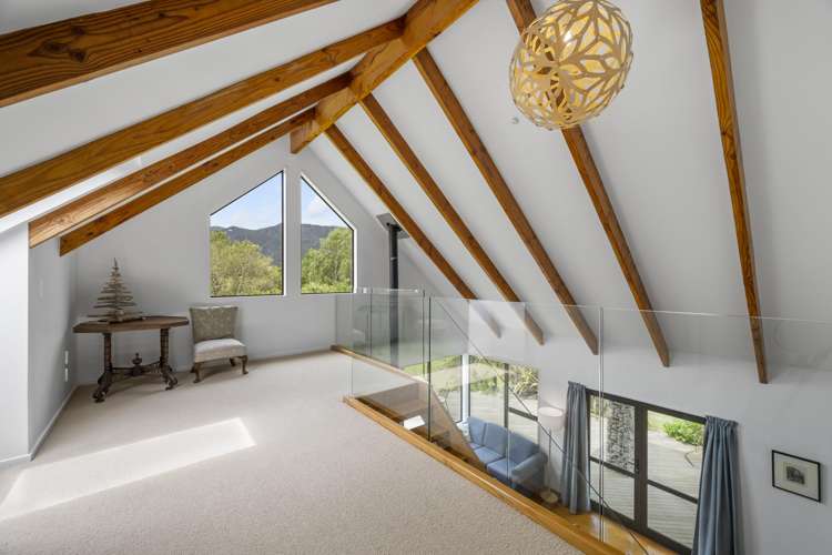 28 Lady Cobham Grove Anakiwa and Surrounds_11